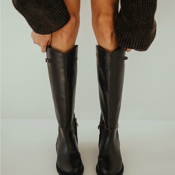 Ukrainian Shoes - Elegant dark brown Knee-High Women's Boots